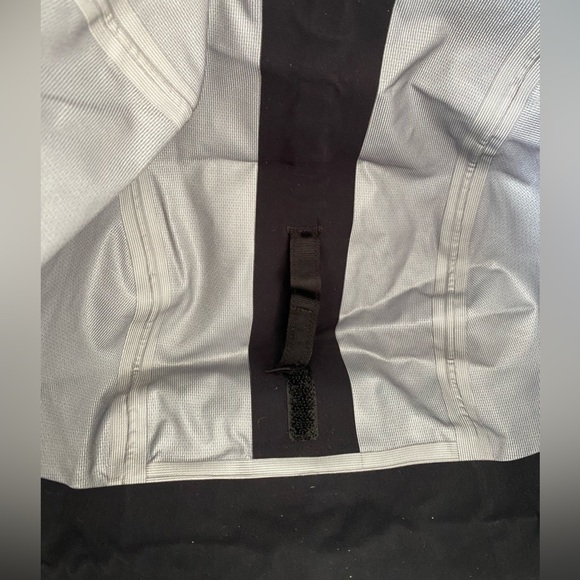 Hood Only: 10” zipper, on or off jacket- waterproof seam taped, fits over helmet - Picture 8 of 14